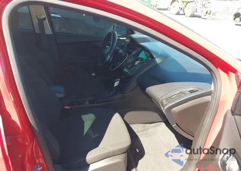 2015 Ford Focus Se z USA, uszkodzony, nr VIN 1FADP3F25FL298081